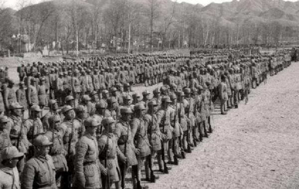 戰士接起神秘電話，被司令員衝上前一把掐斷，拯救了我軍幾千人馬