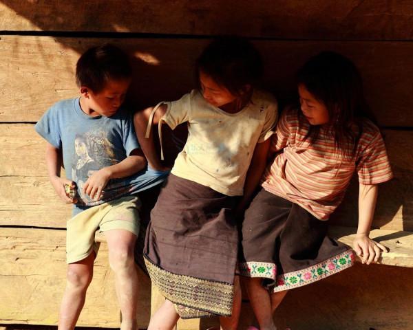 “雜技天才”小明：因雜技影片爆紅網路，用雜技走出大涼山的女孩