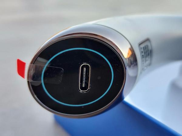 脖子肌肉發硬、頸椎痠痛的剋星——NECK MASSAGER智慧頸椎按摩儀