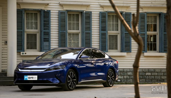 車載音響聽感值25萬?這臺國產旗艦轎車又發大招了 車載音響聽感值25萬?這臺國產旗艦轎車又發大招了