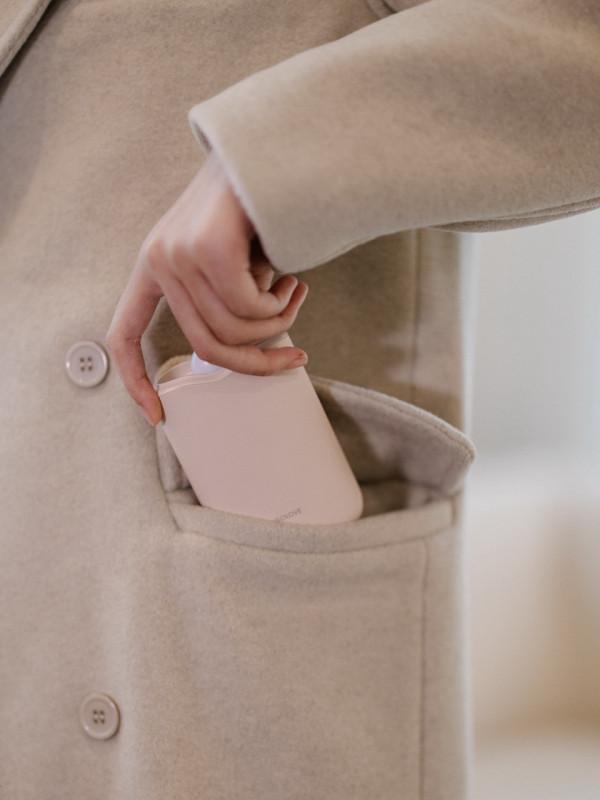 這個冬天你擁有暖手充電寶了嗎?還能拿來當小夜燈的那種 這個冬天你擁有暖手充電寶了嗎?還能拿來當小夜燈的那種