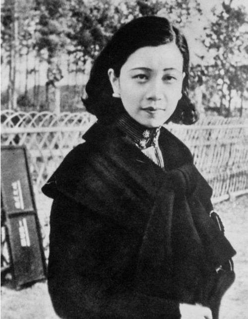 被囚半個世紀的張學良,為何臨終前將億萬家財,悉數捐給美國? 被囚半個世紀的張學良,為何臨終前將億萬家財,悉數捐給美國?