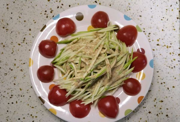 美味減脂菜：涼拌西葫蘆不入味？學我這樣做，鮮香可口