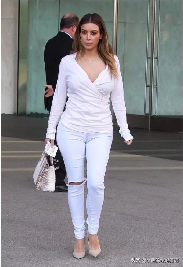白褲子可別亂穿，穿錯真的很尷尬！學明星這樣搭，秒變時髦精