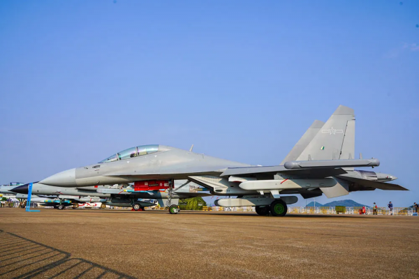 世界首款雙座五代機！當年美國PPT的F/B-22，讓殲-20實現了？