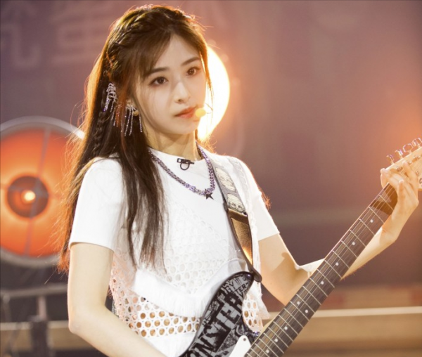 6位高開低走的女演員:趙明明因結婚事業盡毀,倪妮接下無數爛片 6位高開低走的女演員:趙明明因結婚事業盡毀,倪妮接下無數爛片