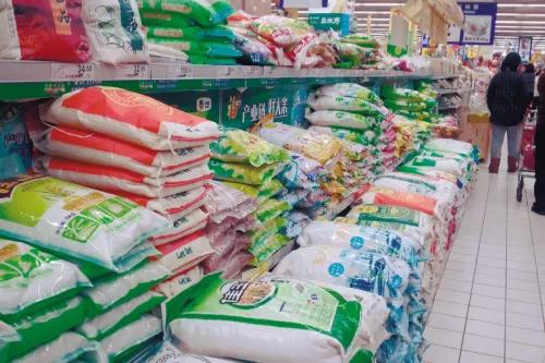 豬價小幅上漲,雞蛋回落2%,菠菜狂跌60%,米麵上漲10%,未來啥樣 豬價小幅上漲,雞蛋回落2%,菠菜狂跌60%,米麵上漲10%,未來啥樣