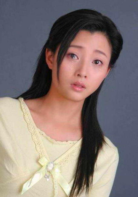 至今單身的8位大齡女星，最大57歲最小38歲，個個瀟灑又快樂