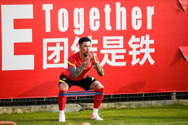 李鐵深夜收喜訊!恆大王牌重磅迴歸,國足最強11人呼之欲出 李鐵深夜收喜訊!恆大王牌重磅迴歸,國足最強11人呼之欲出