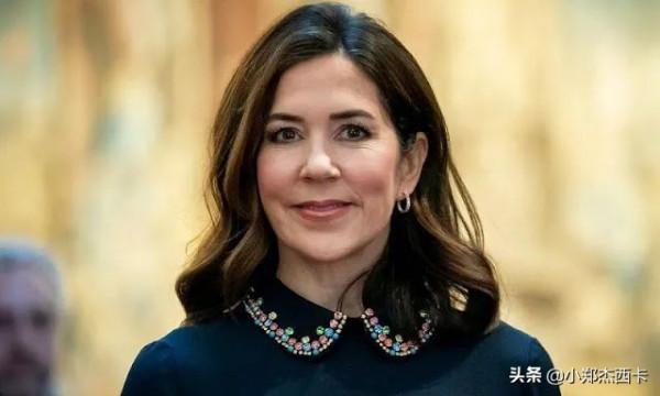 章澤天28歲生日獨自慶生，不見劉強東…| 鄭爾摩斯週報