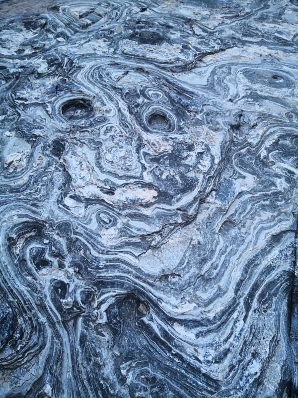 第一次感覺下山路望不到盡頭虐心的菩薩廟環穿 第一次感覺下山路望不到盡頭虐心的菩薩廟環穿