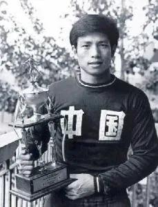 甲A巡禮：八一足球隊甲A簡史&mdash;&mdash;頑強、流浪、求生、坦然