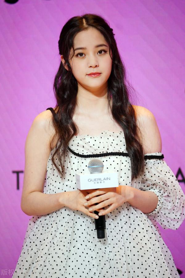 歐陽娜娜高畫質圖片