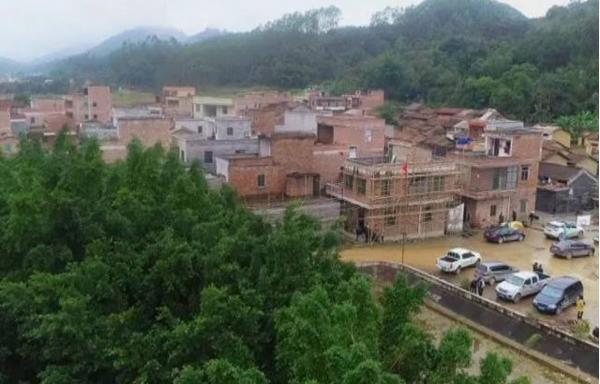 毛主席警衛員李連慶:76歲放棄副軍級生活,拿著積蓄回鄉帶村脫貧 毛主席警衛員李連慶:76歲放棄副軍級生活,拿著積蓄回鄉帶村脫貧