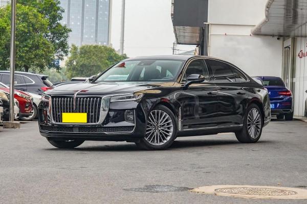 不愧是國產豪車,車長5137mm氣場十足,頂配6缸動力,實拍紅旗H9 不愧是國產豪車,車長5137mm氣場十足,頂配6缸動力,實拍紅旗H9