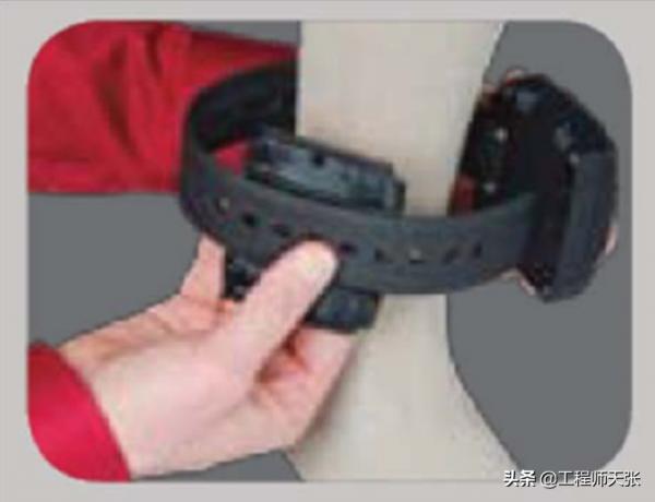 孟晚舟無罪獲釋回國！揭秘她曾佩戴的電子腳釦，讓人心疼