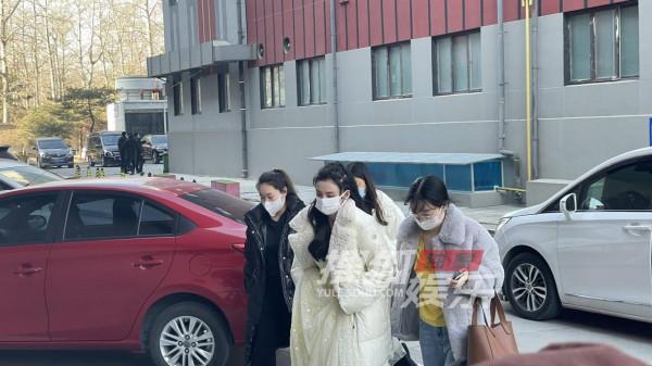 杜江毛曉彤唐藝昕宋祖兒等現身央視文聯春晚彩排 造型驚豔狀態佳