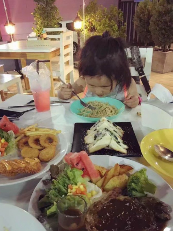 還記得“網紅鼻祖”沉珂嗎？如今褪去黑暗，變成陽光媽媽