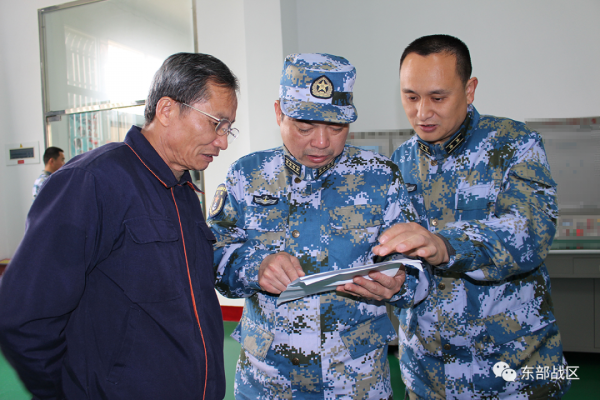 從軍42年的大校“艦艇神醫”,光榮退休 從軍42年的大校“艦艇神醫”,光榮退休