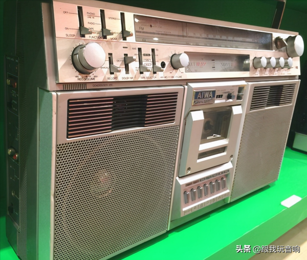 愛華 AIWA CS-90X 經典雙UV表單卡收錄機 愛華 AIWA CS-90X 經典雙UV表單卡收錄機