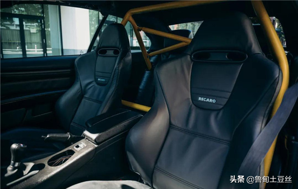 「轂銳馳」一臺融入了JDM元素的寶馬E93 335i 「轂銳馳」一臺融入了JDM元素的寶馬E93 335i