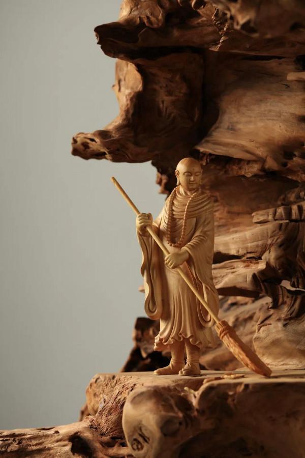 黃楊木×風化木 | 掃地僧