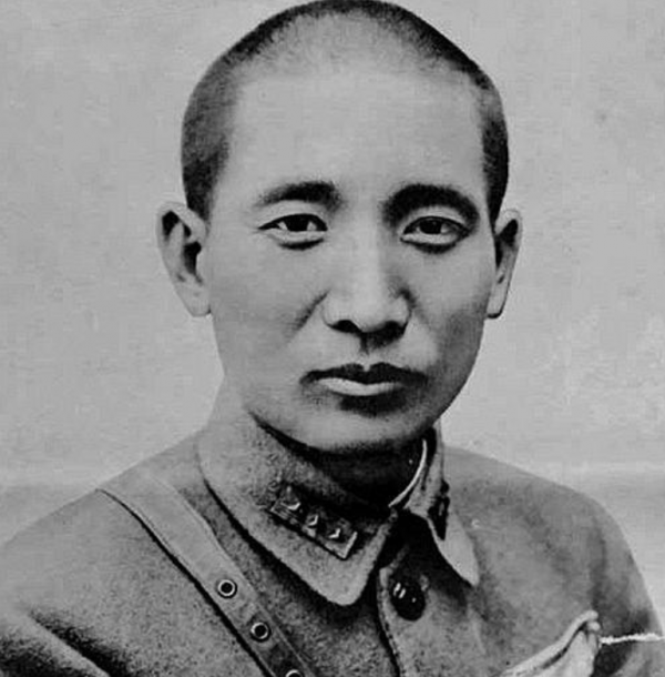 1938年,因譯電員一字之差,3萬人葬身火海,3位高階軍官被處死刑 1938年,因譯電員一字之差,3萬人葬身火海,3位高階軍官被處死刑