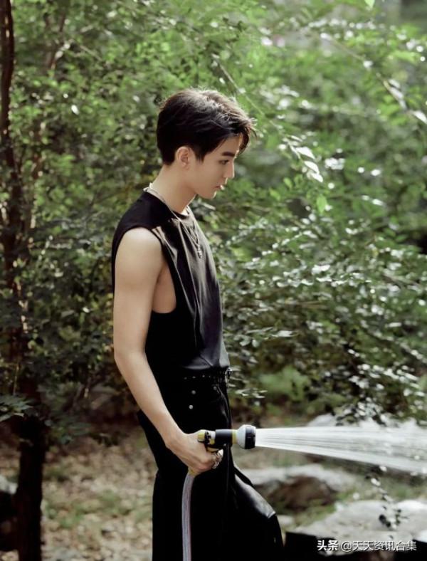 易烊千璽、王源卡點為好兄弟王俊凱22歲生日送祝福,網友表示羨慕 易烊千璽、王源卡點為好兄弟王俊凱22歲生日送祝福,網友表示羨慕