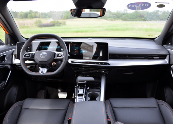 頂配落地不到十五萬，三款高顏值SUV推薦，動力都超180馬力