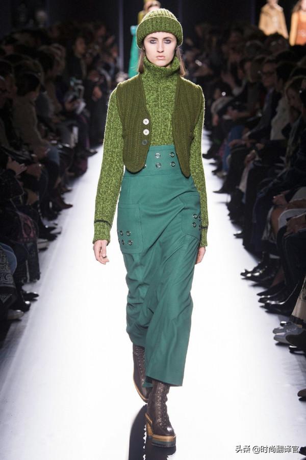 不懂配色，請別亂穿，最全的&OpenCurlyDoubleQuote;顯白配色&rdquo;，黑黃皮女人快收藏起來