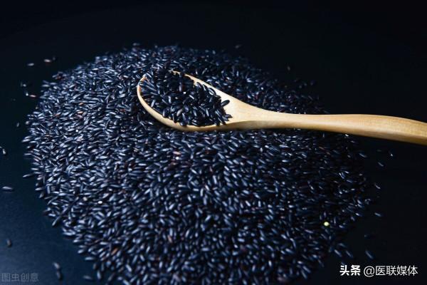 天冷除了吃肉外，補血補鐵也是關鍵，這4種食物幫助補充