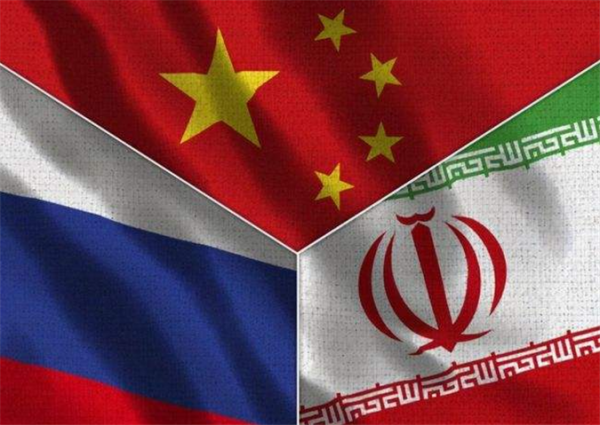 與中國簽署後，伊朗總統又帶著合作協議訪俄，並向普京表明了態度