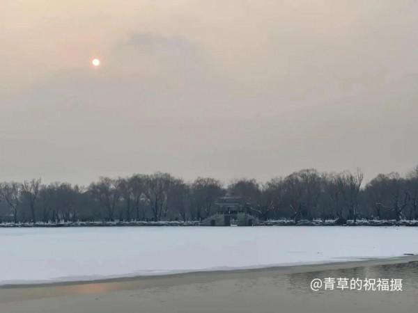 京城冬雪會作畫