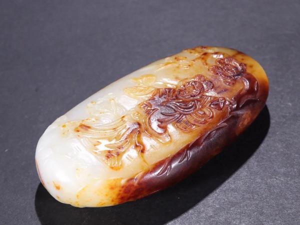 舊藏「和田玉籽料 祥龍 原石雕」 舊藏「和田玉籽料 祥龍 原石雕」