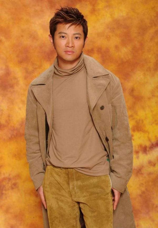 國內第一名模瞿穎，錯失初戀後痴情了20年，卻在45歲時輸得徹底