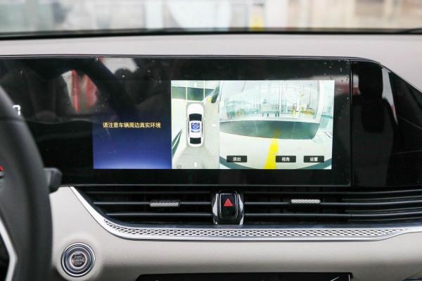 全系1.5T+169馬力，軸距2.8米的中型車卻9.99萬起售，詳解奔騰B70