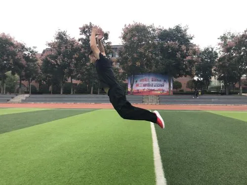 立定跳遠該如何跳遠? 立定跳遠該如何跳遠?