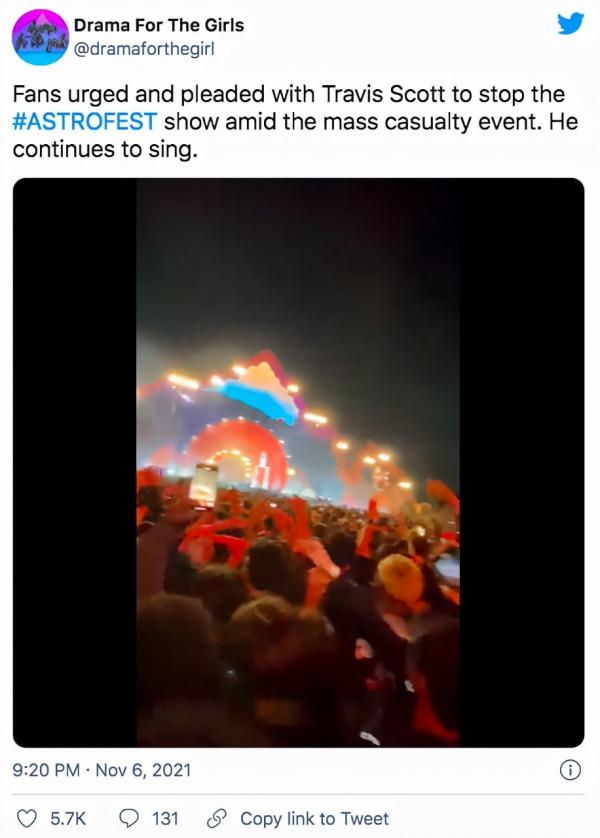 美頂流歌手演唱會煽動狂歡致8人被踩死!目擊者:他邊唱邊看人死 美頂流歌手演唱會煽動狂歡致8人被踩死!目擊者:他邊唱邊看人死