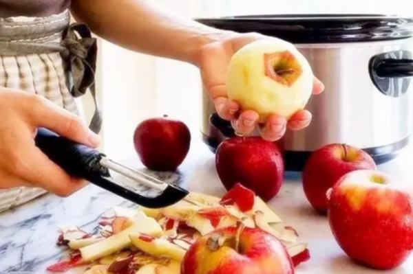 冬季寶寶吃蘋果該怎麼吃？“蒸熟”或“生吃”有講究，寶媽別搞錯