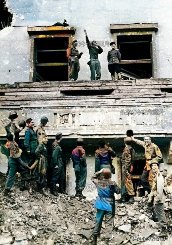 28張顛覆想象的老照片：落在德軍胸上的烏鴉，希特勒的純金城堡