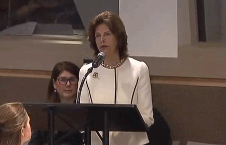 不丹王后迎接78歲瑞典王后,穿桃粉人比花嬌,同框卻顯得小家子氣 不丹王后迎接78歲瑞典王后,穿桃粉人比花嬌,同框卻顯得小家子氣