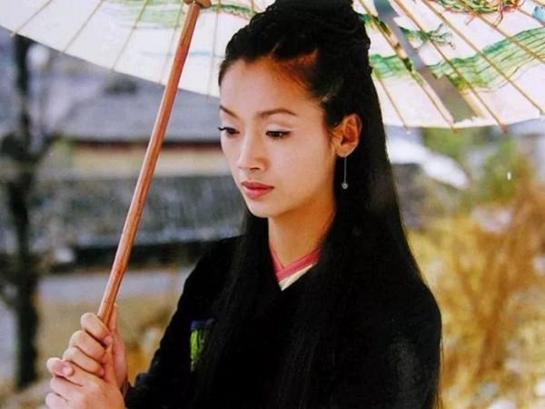 誰說只有雙眼皮好看？這5位女演員告訴你，內雙更耐看、更有味道