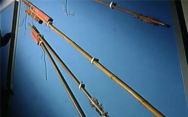 諸葛亮草船借箭的故事中,為何曹操不使用火箭攻擊? 諸葛亮草船借箭的故事中,為何曹操不使用火箭攻擊?