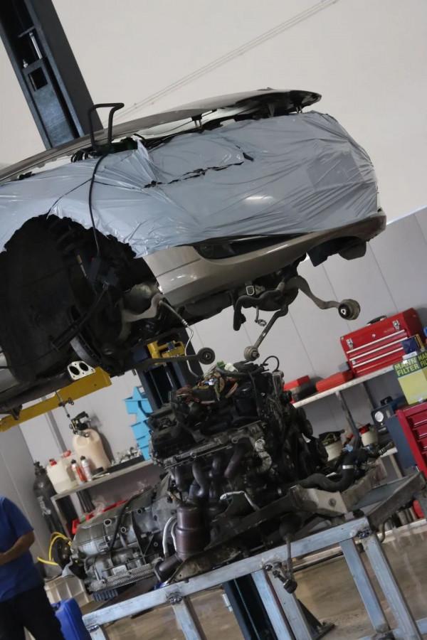 怪獸修車:翻新“破爛不堪”的二手寶馬E90,最終滿血復活變新車 怪獸修車:翻新“破爛不堪”的二手寶馬E90,最終滿血復活變新車