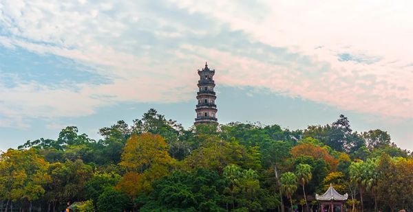 兒童畫教程|探尋中國傳統古建築《巍然屹立的古塔》 兒童畫教程|探尋中國傳統古建築《巍然屹立的古塔》