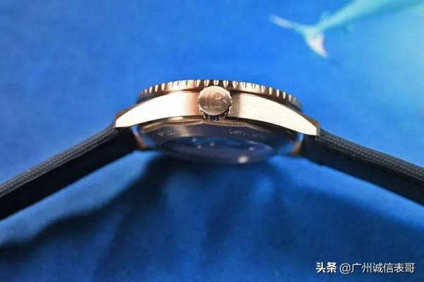 獨特又尊貴：Blancpain Bathyscaphe Sedna金色潛水錶