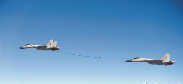 美國無人加油機登上航母,艦載機打擊半徑大增,值得我國效仿 美國無人加油機登上航母,艦載機打擊半徑大增,值得我國效仿