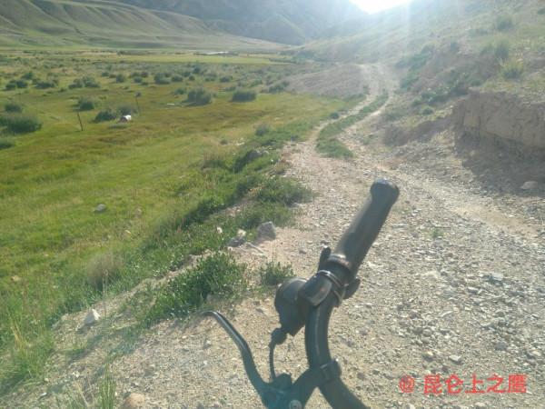 崑崙山的穿越——花石峽、冬給措納湖至香日德