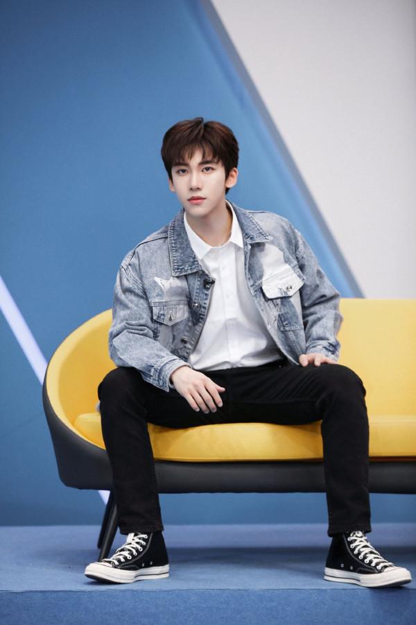 塌房過程一樣也就算了，男愛豆私底下都那麼愛嘴人嗎？