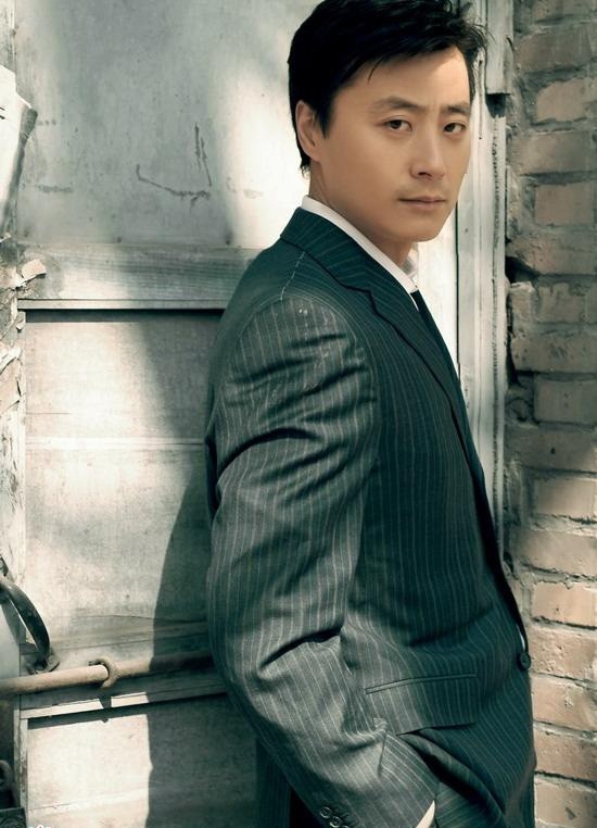 著名演員任程偉:12歲喪父,成名後更愛患難妻 著名演員任程偉:12歲喪父,成名後更愛患難妻